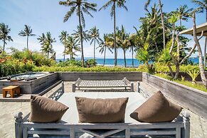 Secluded Beachfront Villa Manis, 5br, Candidasa