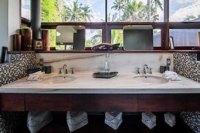 Secluded Beachfront Villa Manis, 5br, Candidasa