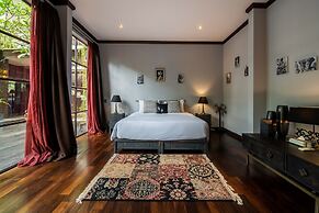 Secluded Beachfront Villa Manis, 5br, Candidasa