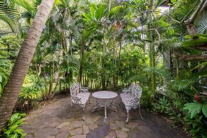 Secluded Beachfront Villa Manis, 5br, Candidasa