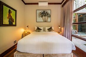 Secluded Beachfront Villa Manis, 5br, Candidasa