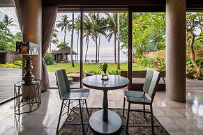 Secluded Beachfront Villa Manis, 5br, Candidasa