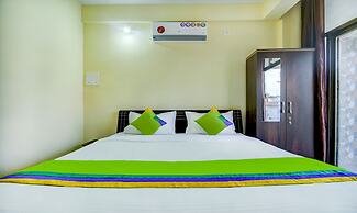 Treebo Sayaji Residency