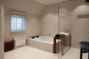 Wabi Sabi B&B - a Japanese Sleep Oasis in Belgium