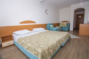 Hotel Amfibia Beach