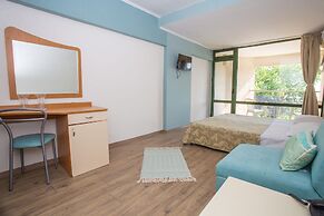 Hotel Amfibia Beach