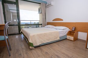 Hotel Amfibia Beach