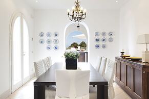 Exclusive Luxury Villa with Pool and Spa