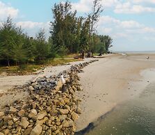 Dugong Village-Green Hotel