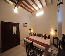 Dumas Guest House