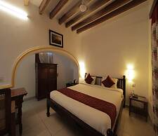 Dumas Guest House