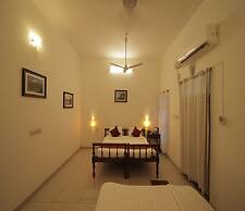Dumas Guest House