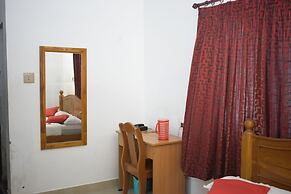 Haleemas Residency