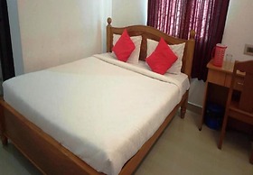 Haleemas Residency