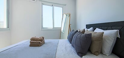 Phaedrus Living- Seaside Lighthouse 74