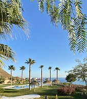 MONDRIAN Luxury Suites & Villas