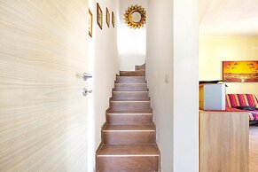2149 Villa Elena