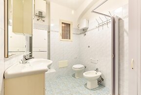 2147 Villa Giulia & Sara