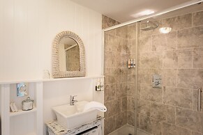 Lyme 1 Hotel