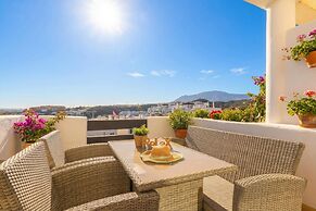 Sunset Golf Apartments