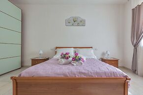 2088 Villa Marilda