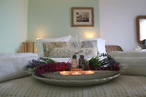 Alekos Beach Houses-Romance