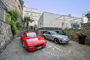 Beachfront Villa Sorrento & private sea access
