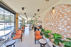 Neva Boutique Hotel