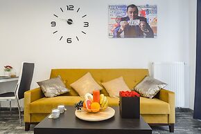 Lumina apartment on Drewnowska