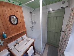 Cherrytreecottage - Cosy 19thcentury/pet Friendly