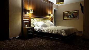 HOTEL ROZAFA