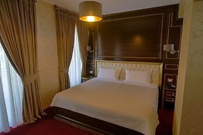 HOTEL ROZAFA