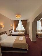 HOTEL ROZAFA