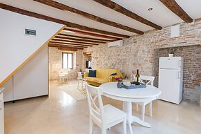 DeAmicis Studios by Irundo