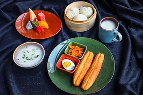 HUALUXE Xi an Chanba by IHG