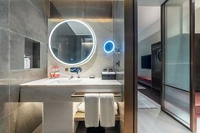 HUALUXE Xi an Chanba by IHG