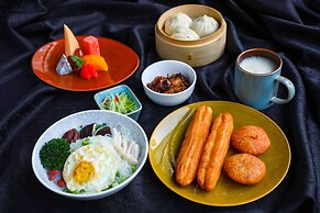 HUALUXE Xi an Chanba by IHG
