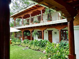 Hotel Cacique Real