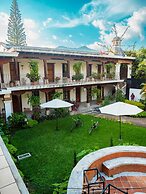 Hotel Cacique Real