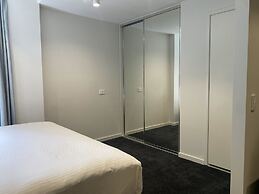 Brady Apartment Hotel Hardware Lane