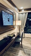 Violet Al Azizia Hotel