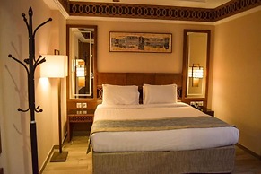 Violet Al Azizia Hotel