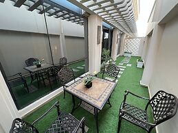 Violet Al Azizia Hotel