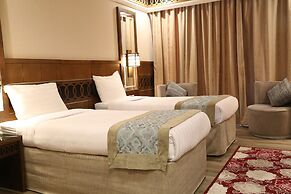 Violet Al Azizia Hotel
