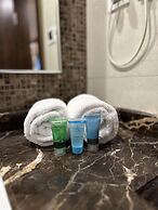 Violet Al Azizia Hotel