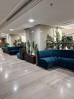 Violet Al Azizia Hotel