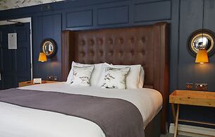 Riverside Shrewsbury by Chef and Brewer Collection