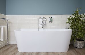 Riverside Shrewsbury by Chef and Brewer Collection