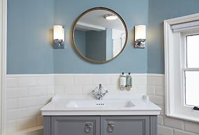 Riverside Shrewsbury by Chef and Brewer Collection