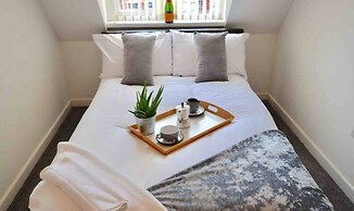 Beautiful 3-bed House in Wolverhampton